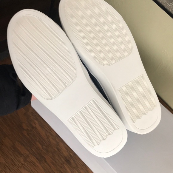 New In box! Steve Madden “Zarayy” slip-on sneaker - Picture 4 of 4